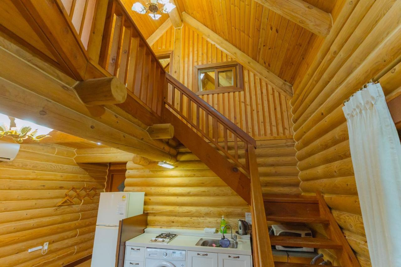 סאוגוויפו Jungmun Log Pension & Resort מראה חיצוני תמונה