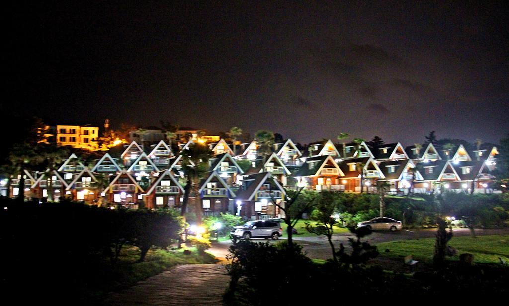 סאוגוויפו Jungmun Log Pension & Resort מראה חיצוני תמונה